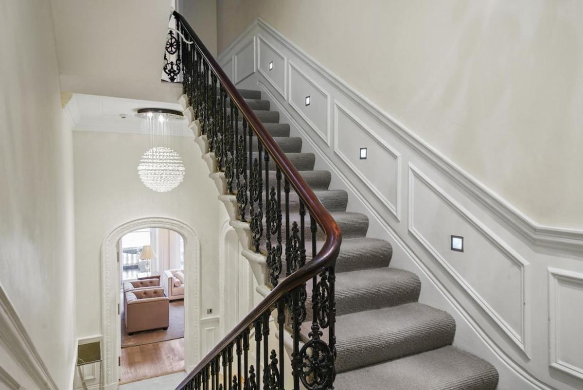Care Kensington - Princess Gate Mansion * Londen
